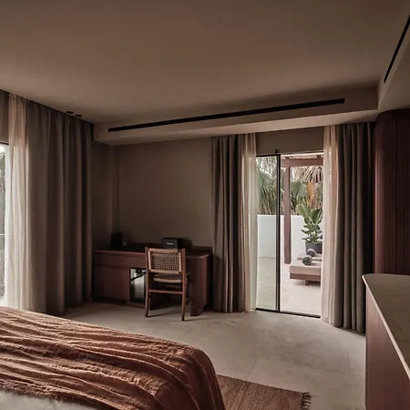 Hotel Oku Andalusia 5*